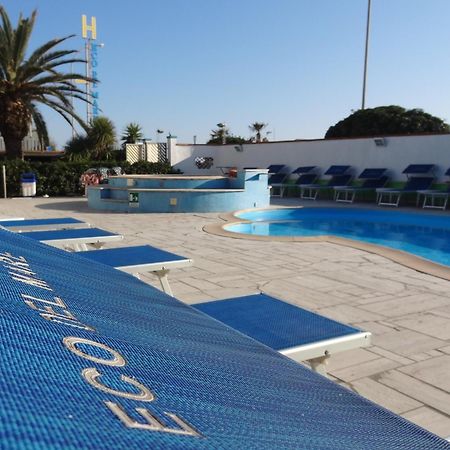 Hotel Eco Del Mare Marina di Massa Zewnętrze zdjęcie