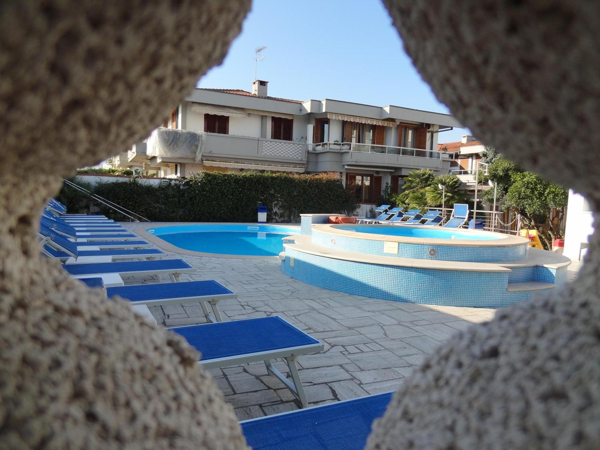 Hotel Eco Del Mare Marina di Massa Zewnętrze zdjęcie
